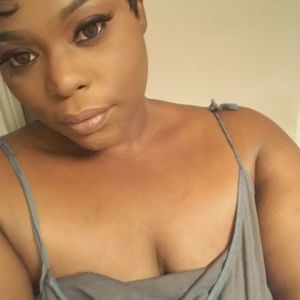 Meet your Posher, Desiree